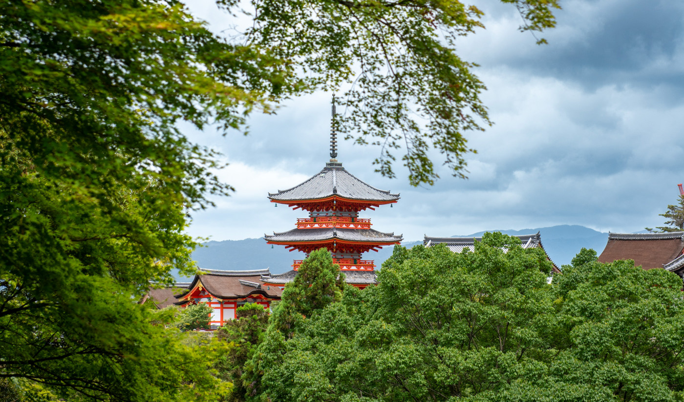 Traditional Japanese pagoda photography